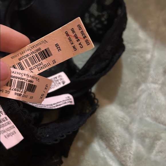 Black Lace Lingerie Set - Picture 3 of 3